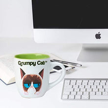 Load image into Gallery viewer, Grumpy Cat White 18 oz Coffee with 5 complimentary stickers - OMG Closet
